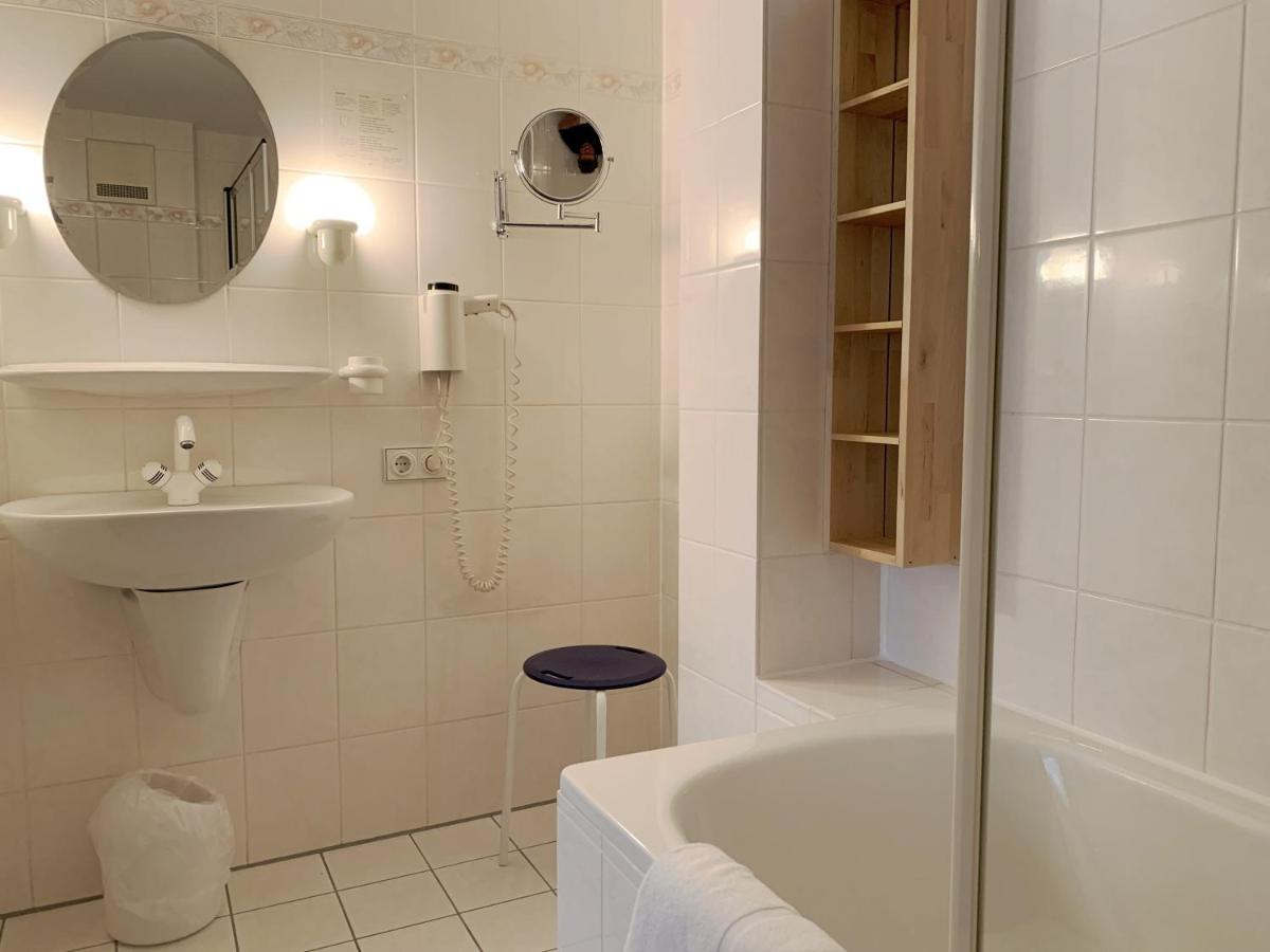 Unterreichenbach Landhotel Untere Kapfenhardter Muehle מראה חיצוני תמונה