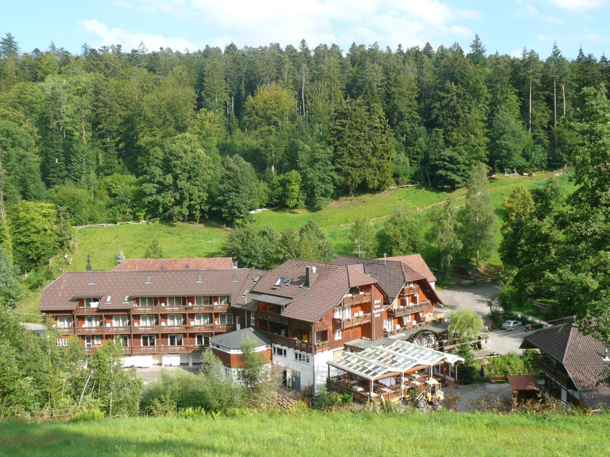 Unterreichenbach Landhotel Untere Kapfenhardter Muehle מראה חיצוני תמונה