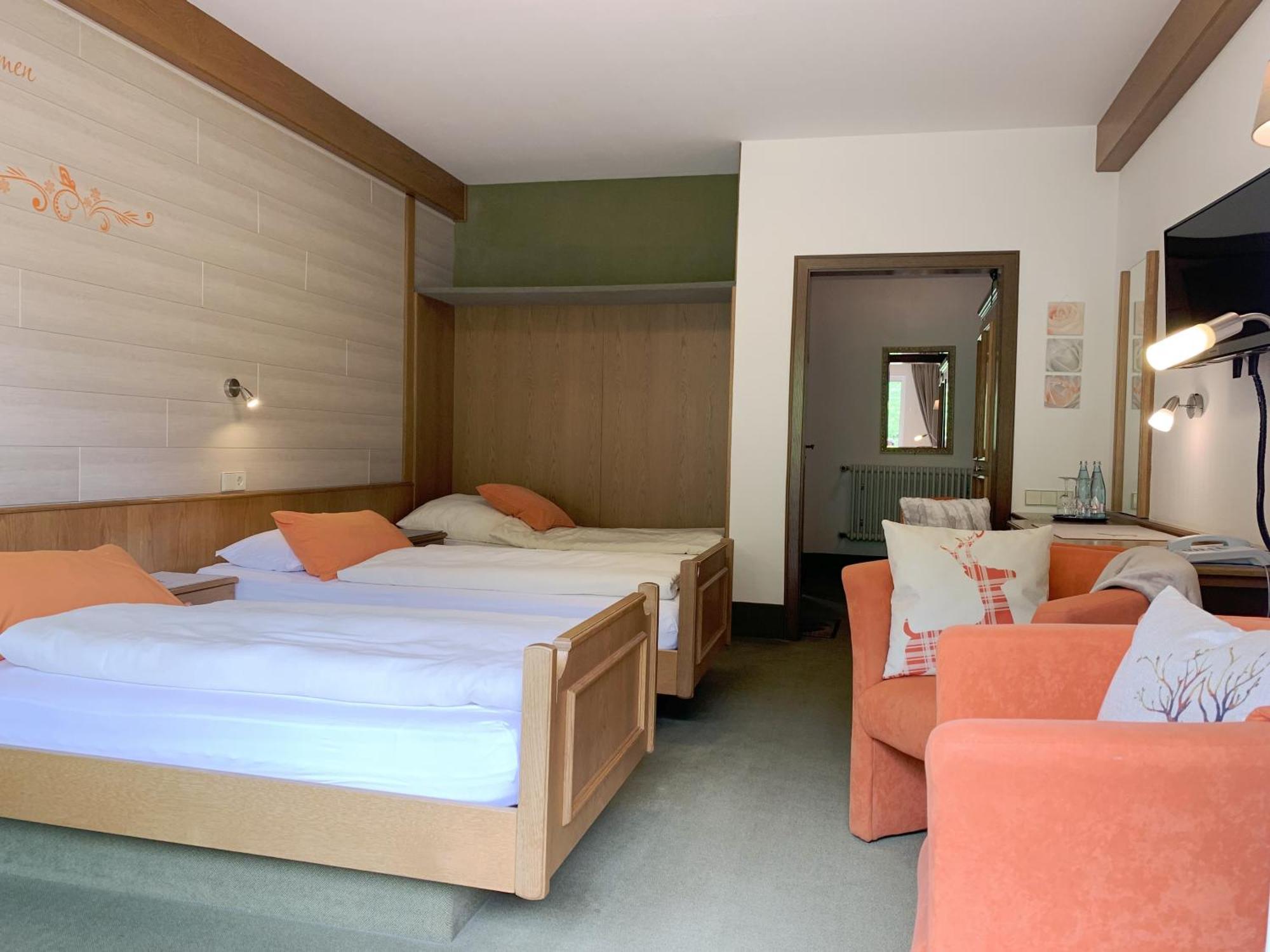 Unterreichenbach Landhotel Untere Kapfenhardter Muehle מראה חיצוני תמונה
